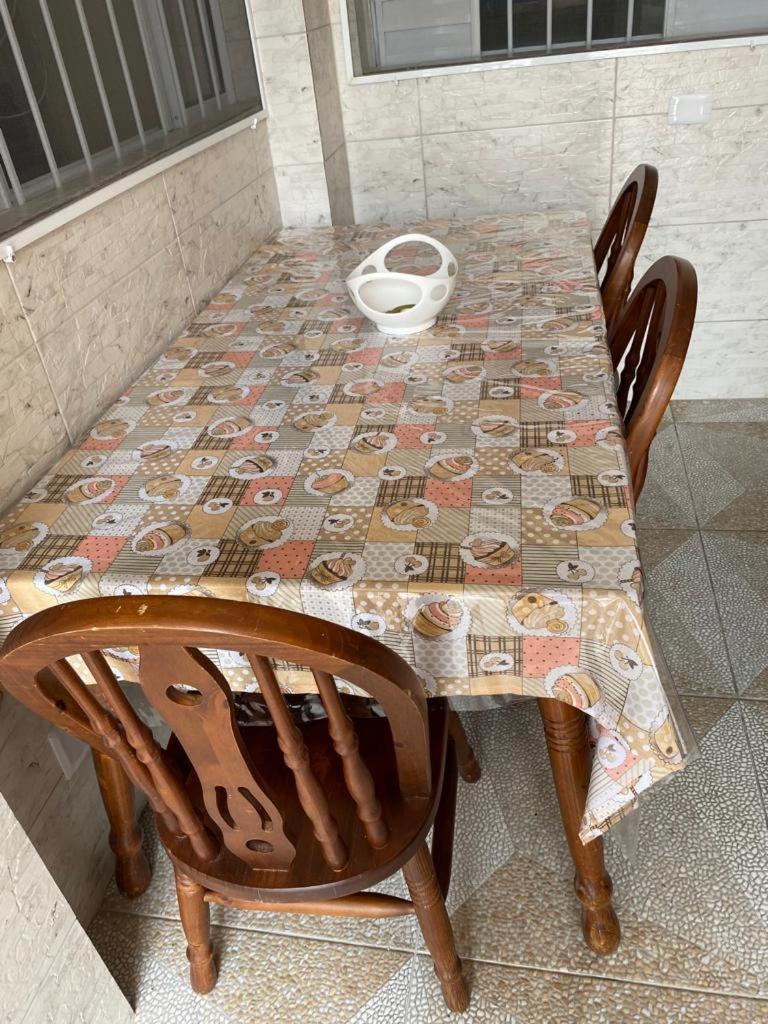 Casa Prox Ao Sesc Bertioga. Holiday home